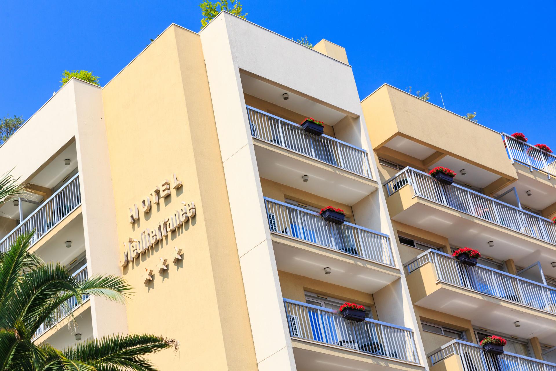 Hotel Mediterannée Menton - Facade