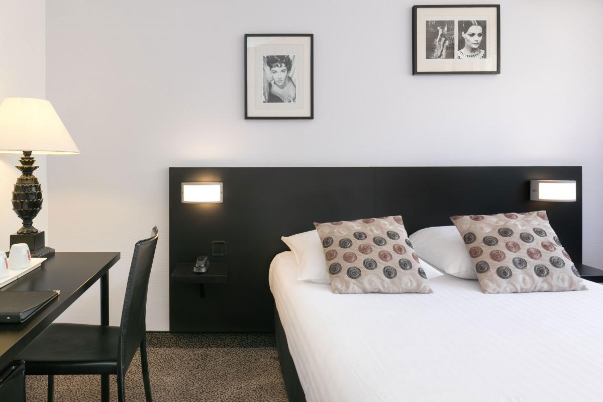 Hôtel Mediterrannée Menton - Chambre