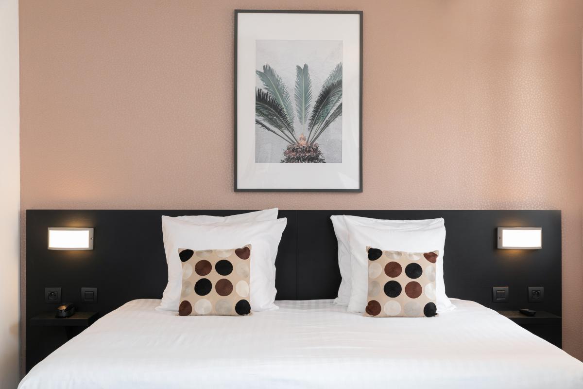 Hôtel Mediterrannée Menton - Room